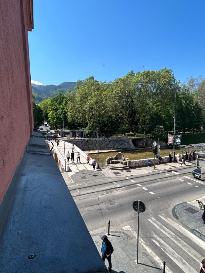 Latin Bridge Apartment サラエヴォ エクステリア 写真