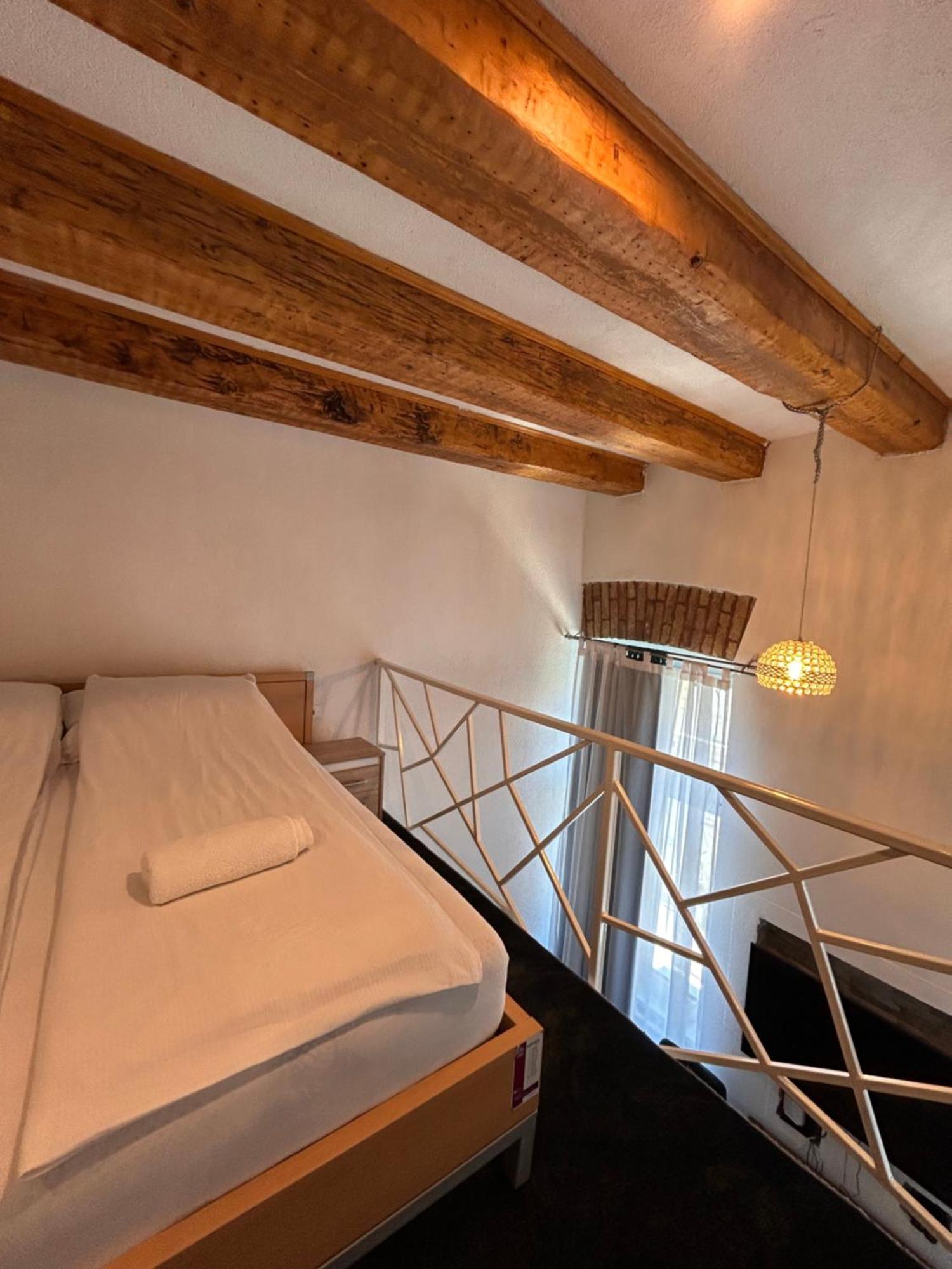Latin Bridge Apartment サラエヴォ エクステリア 写真